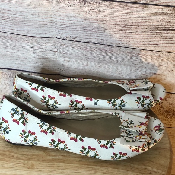 me too Shoes - Me Too Floral Open Toe with Bow Fianna 12 Flats